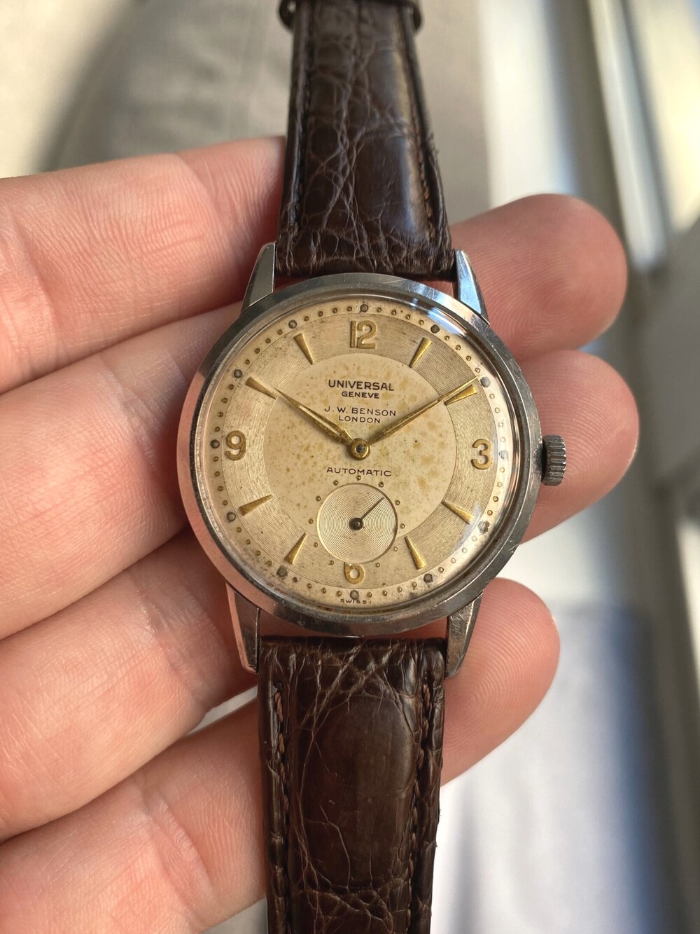 1953 Universal Geneve ref. 20005-1