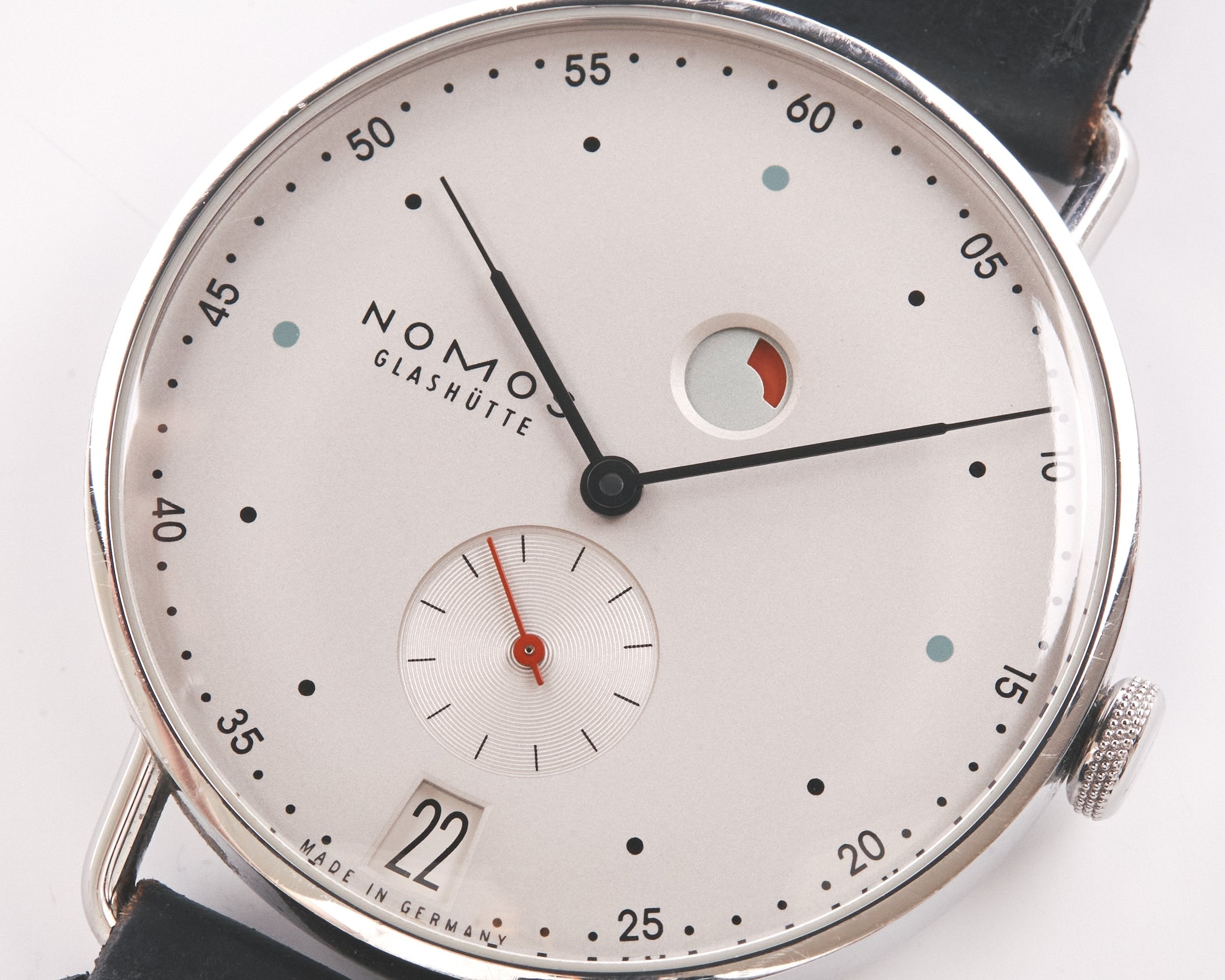 Nomos Metro Gangreserve 4712 (Full Set)