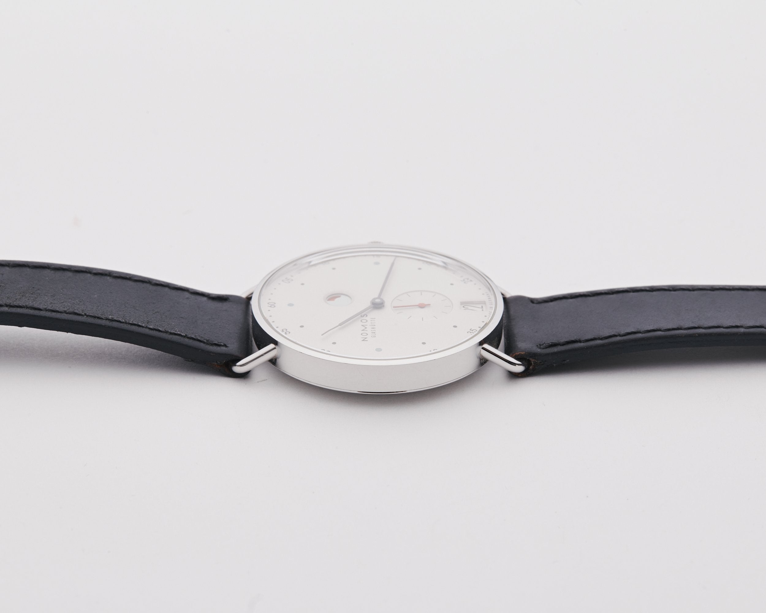 Nomos Metro Gangreserve 4712 (Full Set)